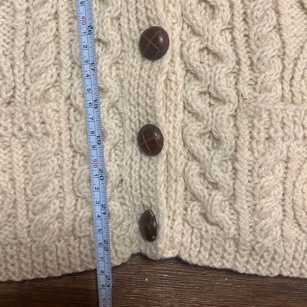 Andion hand knits Cream Cable Knit Men's wool Sweater Vest - Picture 6 of 7